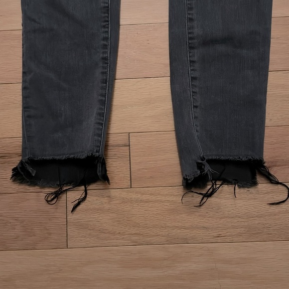 Madewell | high rise skinny jeans | distressed raw hem | in dusty wash | size 29 - Picture 2 of 6